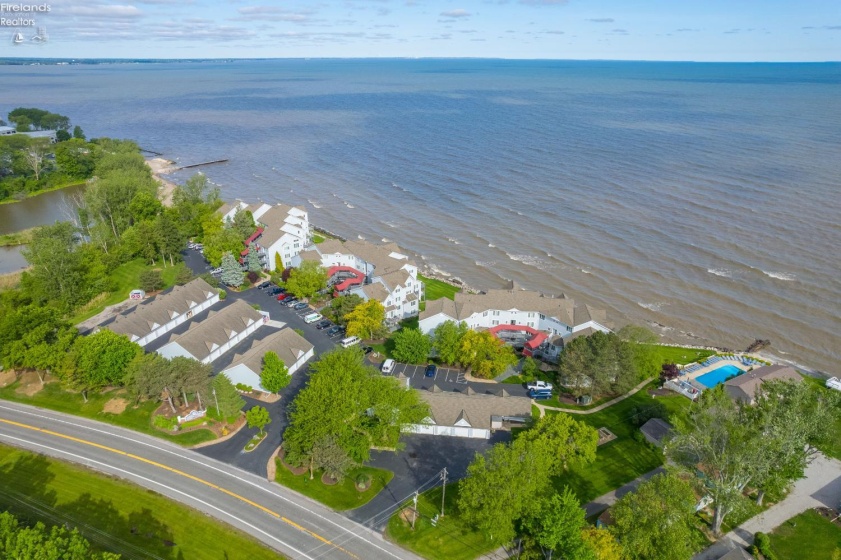 215 Grand Harbour, Vermilion, 44089, 2 Bedrooms Bedrooms, ,2 BathroomsBathrooms,Residential,For Sale,Grand Harbour,20261924