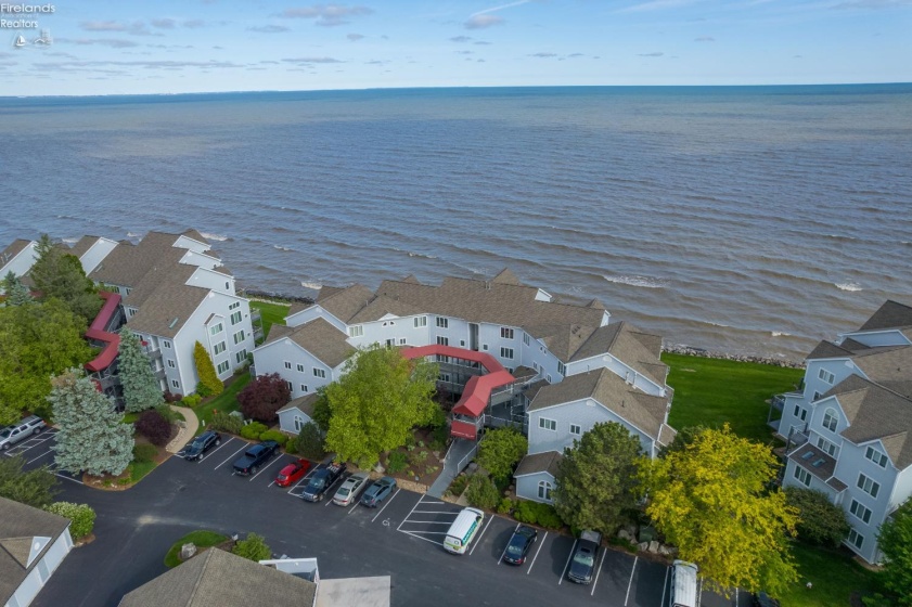 215 Grand Harbour, Vermilion, 44089, 2 Bedrooms Bedrooms, ,2 BathroomsBathrooms,Residential,For Sale,Grand Harbour,20261924