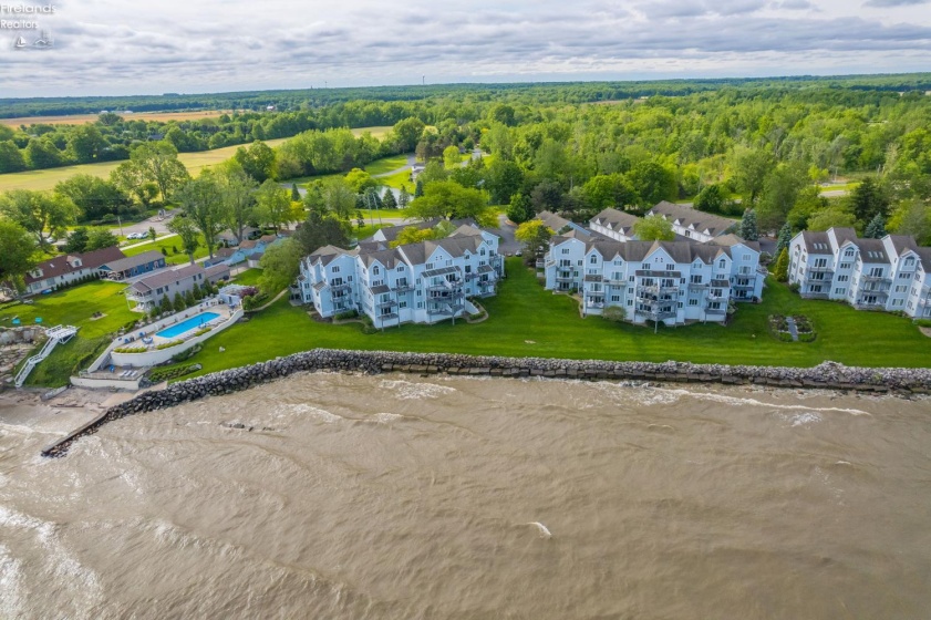 215 Grand Harbour, Vermilion, 44089, 2 Bedrooms Bedrooms, ,2 BathroomsBathrooms,Residential,For Sale,Grand Harbour,20261924