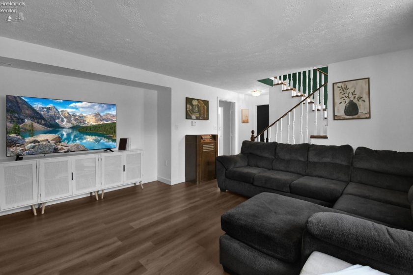 422 Willow Circle, Plymouth, 44865, 3 Bedrooms Bedrooms, ,3 BathroomsBathrooms,Residential,For Sale,Willow,20261911