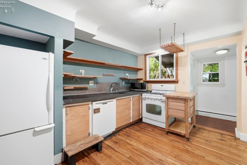 13067 Cedar Road, Other, 44118, 5 Bedrooms Bedrooms, ,2 BathroomsBathrooms,Residential,For Sale,Cedar,20261935