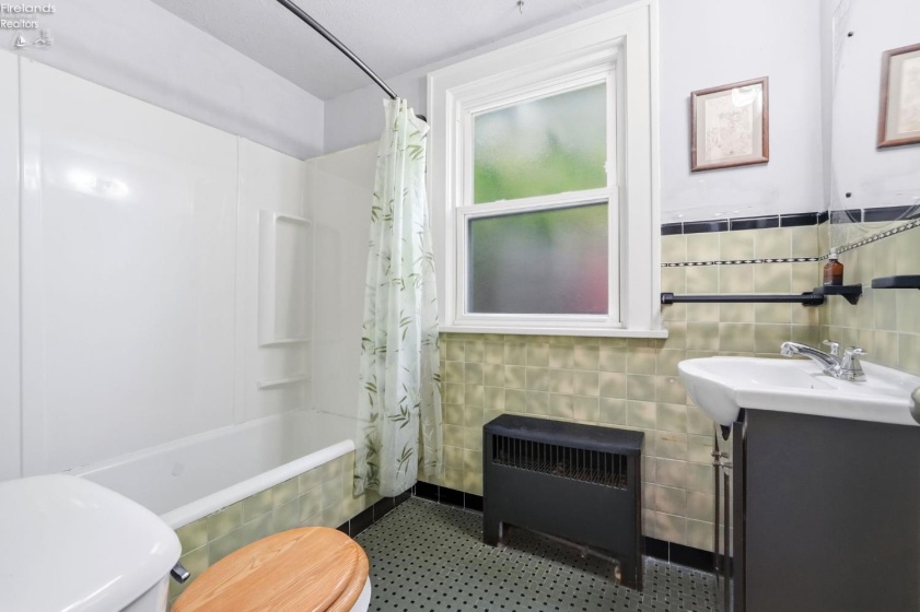 13067 Cedar Road, Other, 44118, 5 Bedrooms Bedrooms, ,2 BathroomsBathrooms,Residential,For Sale,Cedar,20261935