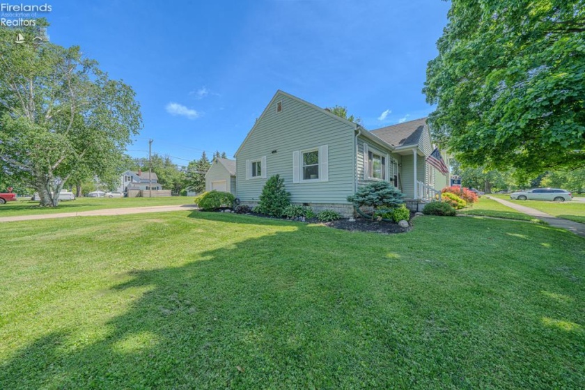 541 Fourth Street, Fremont, 43420, 2 Bedrooms Bedrooms, ,2 BathroomsBathrooms,Residential,For Sale,Fourth,20261921