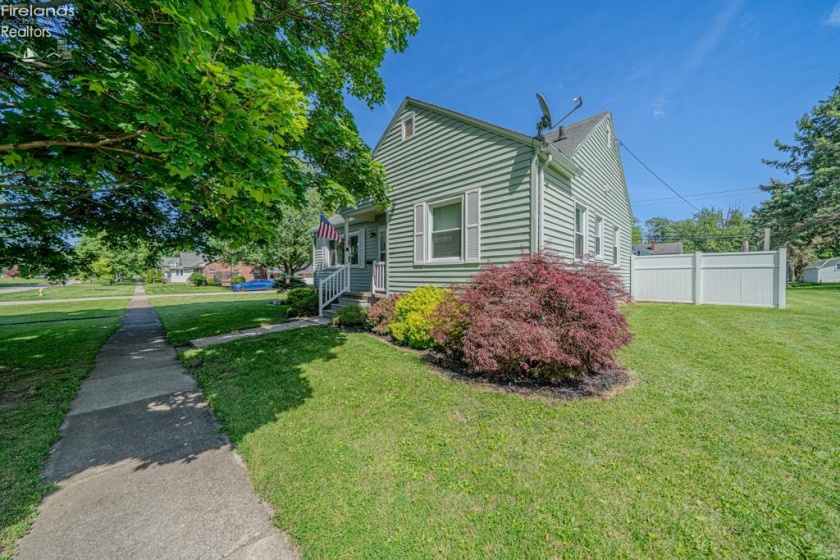 541 Fourth Street, Fremont, 43420, 2 Bedrooms Bedrooms, ,2 BathroomsBathrooms,Residential,For Sale,Fourth,20261921