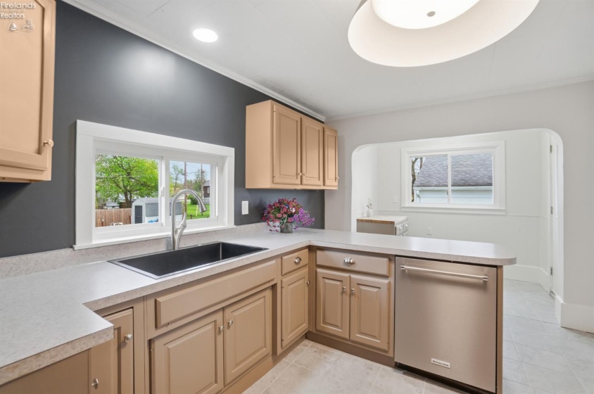 20390 Locust Street, Weston, 43569, 4 Bedrooms Bedrooms, ,2 BathroomsBathrooms,Residential,For Sale,Locust,20261326