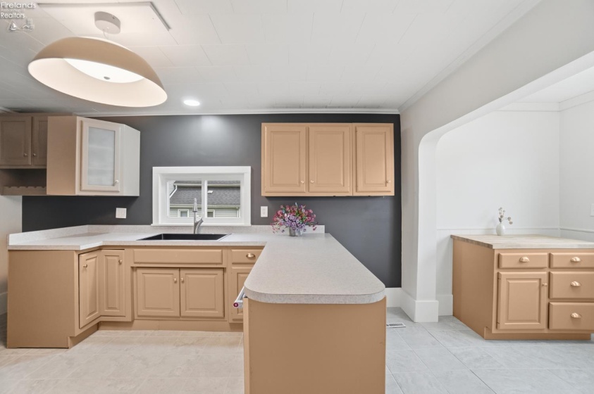 20390 Locust Street, Weston, 43569, 4 Bedrooms Bedrooms, ,2 BathroomsBathrooms,Residential,For Sale,Locust,20261326