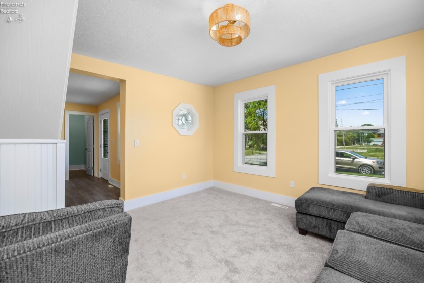 518 3rd Street, Port Clinton, 43452, 3 Bedrooms Bedrooms, ,1 BathroomBathrooms,Residential,For Sale,3rd,20261862