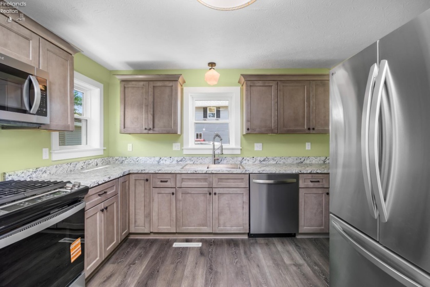 518 3rd Street, Port Clinton, 43452, 3 Bedrooms Bedrooms, ,1 BathroomBathrooms,Residential,For Sale,3rd,20261862