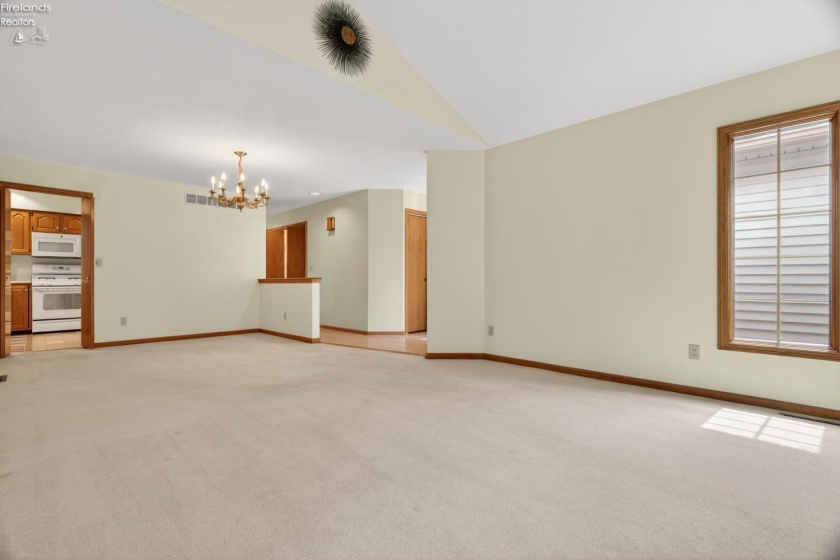1057 Mifflin Avenue, Ashland, 44805, 3 Bedrooms Bedrooms, ,3 BathroomsBathrooms,Residential,For Sale,Mifflin,20261967