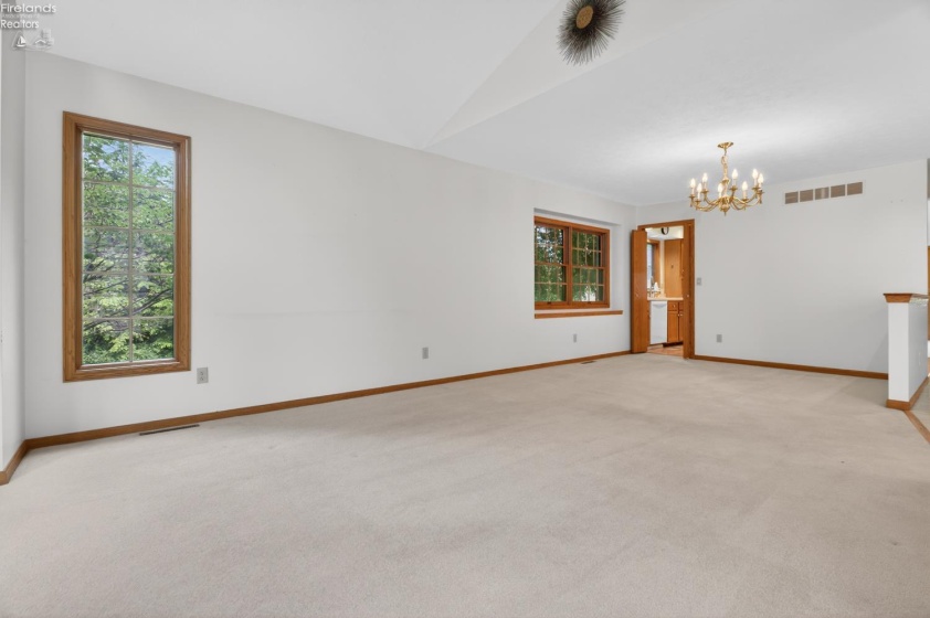1057 Mifflin Avenue, Ashland, 44805, 3 Bedrooms Bedrooms, ,3 BathroomsBathrooms,Residential,For Sale,Mifflin,20261967
