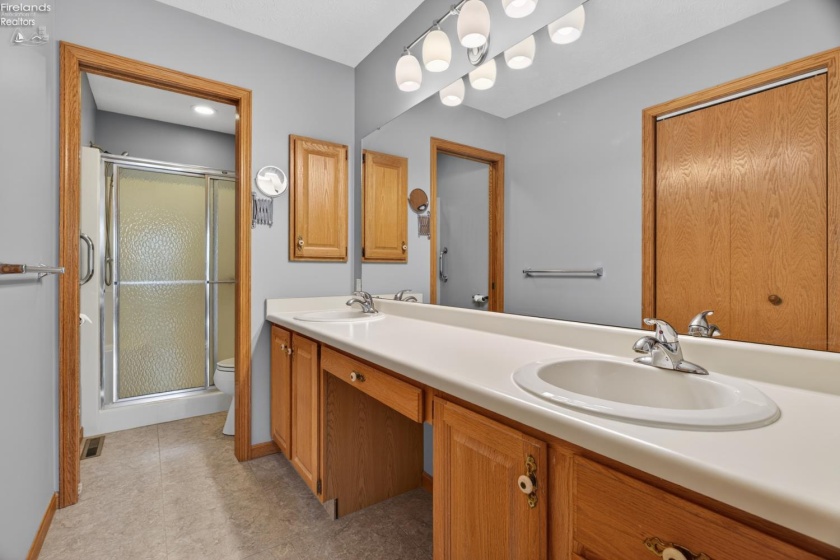 1057 Mifflin Avenue, Ashland, 44805, 3 Bedrooms Bedrooms, ,3 BathroomsBathrooms,Residential,For Sale,Mifflin,20261967