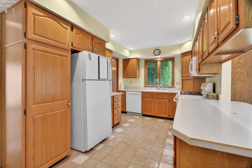 1057 Mifflin Avenue, Ashland, 44805, 3 Bedrooms Bedrooms, ,3 BathroomsBathrooms,Residential,For Sale,Mifflin,20261967