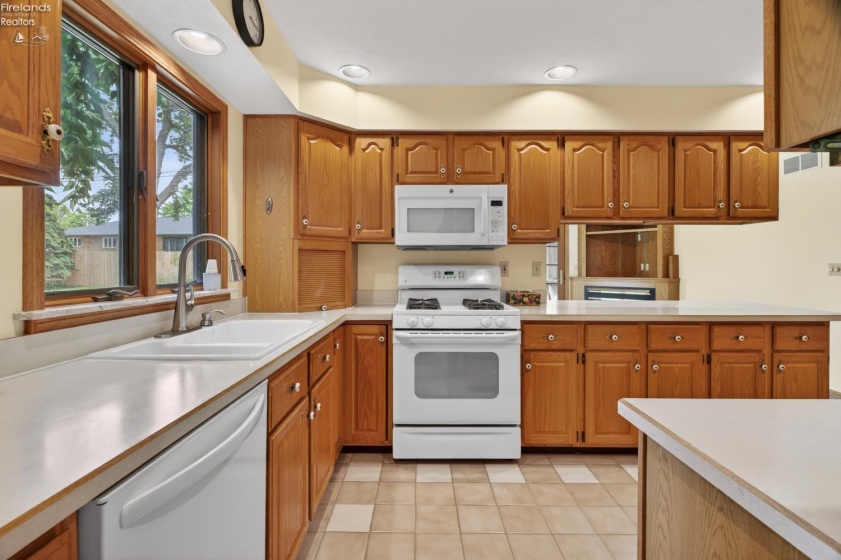 1057 Mifflin Avenue, Ashland, 44805, 3 Bedrooms Bedrooms, ,3 BathroomsBathrooms,Residential,For Sale,Mifflin,20261967