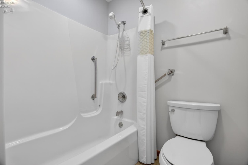 1057 Mifflin Avenue, Ashland, 44805, 3 Bedrooms Bedrooms, ,3 BathroomsBathrooms,Residential,For Sale,Mifflin,20261967