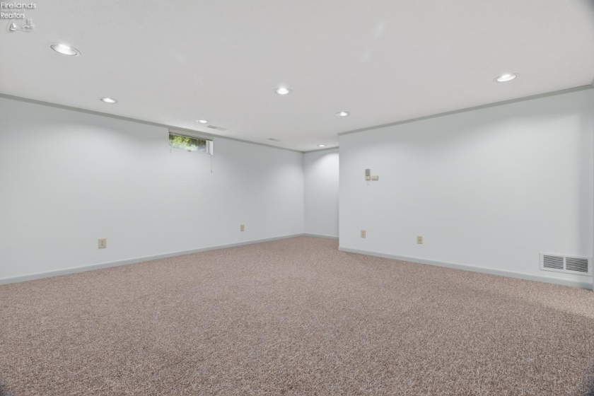 1057 Mifflin Avenue, Ashland, 44805, 3 Bedrooms Bedrooms, ,3 BathroomsBathrooms,Residential,For Sale,Mifflin,20261967