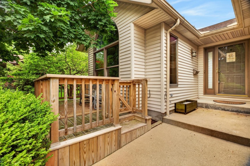 1057 Mifflin Avenue, Ashland, 44805, 3 Bedrooms Bedrooms, ,3 BathroomsBathrooms,Residential,For Sale,Mifflin,20261967