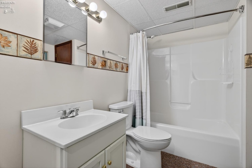 1057 Mifflin Avenue, Ashland, 44805, 3 Bedrooms Bedrooms, ,3 BathroomsBathrooms,Residential,For Sale,Mifflin,20261967