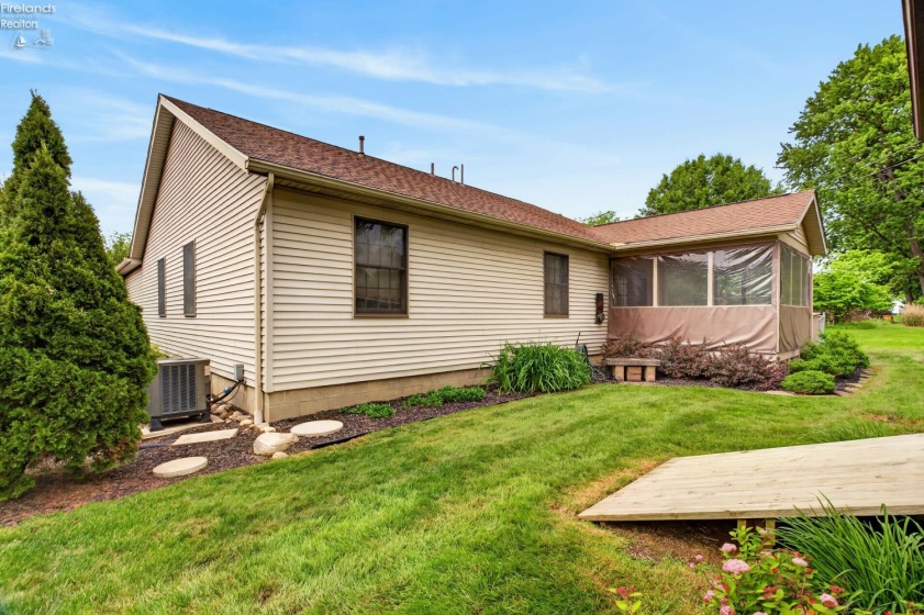 1057 Mifflin Avenue, Ashland, 44805, 3 Bedrooms Bedrooms, ,3 BathroomsBathrooms,Residential,For Sale,Mifflin,20261967