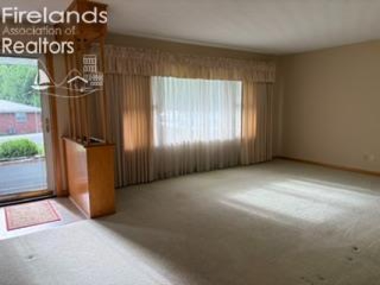 34 Lindsay Avenue, Tiffin, 44883, 3 Bedrooms Bedrooms, ,2 BathroomsBathrooms,Residential,For Sale,Lindsay Avenue,20261214