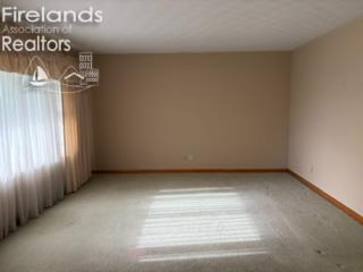 34 Lindsay Avenue, Tiffin, 44883, 3 Bedrooms Bedrooms, ,2 BathroomsBathrooms,Residential,For Sale,Lindsay Avenue,20261214