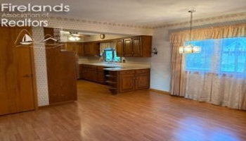 34 Lindsay Avenue, Tiffin, 44883, 3 Bedrooms Bedrooms, ,2 BathroomsBathrooms,Residential,For Sale,Lindsay Avenue,20261214