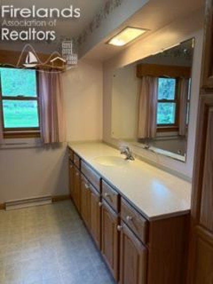 34 Lindsay Avenue, Tiffin, 44883, 3 Bedrooms Bedrooms, ,2 BathroomsBathrooms,Residential,For Sale,Lindsay Avenue,20261214
