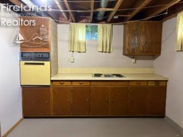 34 Lindsay Avenue, Tiffin, 44883, 3 Bedrooms Bedrooms, ,2 BathroomsBathrooms,Residential,For Sale,Lindsay Avenue,20261214