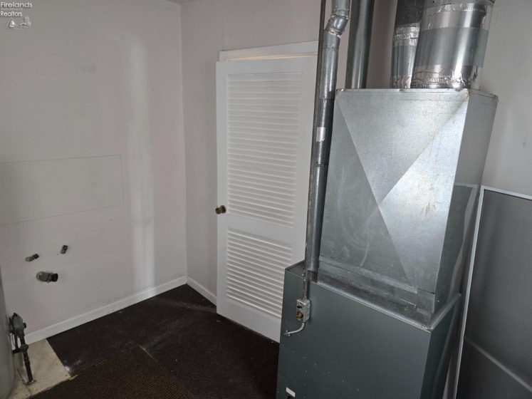 814 Ogontz Street, Sandusky, 44870, 2 Bedrooms Bedrooms, ,1 BathroomBathrooms,Residential,For Sale,Ogontz,20261961