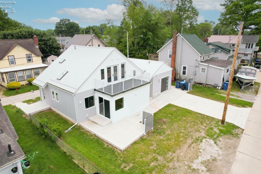 27 Oakwood Avenue, Huron, 44839, 3 Bedrooms Bedrooms, ,3 BathroomsBathrooms,Residential,For Sale,Oakwood,20261974