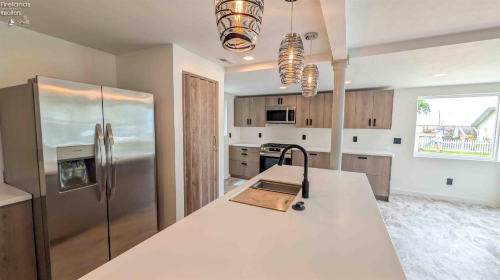 27 Oakwood Avenue, Huron, 44839, 3 Bedrooms Bedrooms, ,3 BathroomsBathrooms,Residential,For Sale,Oakwood,20261974