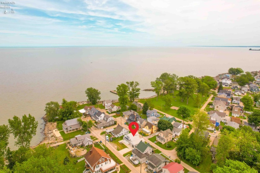 27 Oakwood Avenue, Huron, 44839, 3 Bedrooms Bedrooms, ,3 BathroomsBathrooms,Residential,For Sale,Oakwood,20261974
