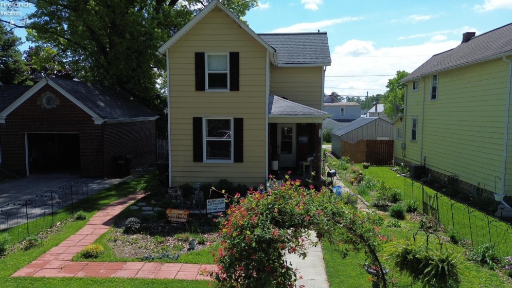 74 Grand Avenue, Tiffin, 44883, 2 Bedrooms Bedrooms, ,1 BathroomBathrooms,Residential,For Sale,Grand,20261920