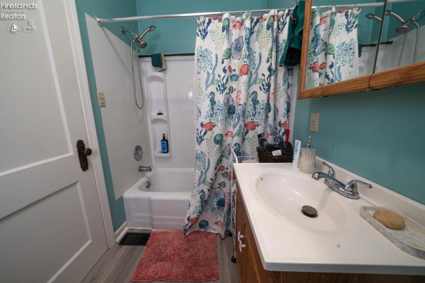 74 Grand Avenue, Tiffin, 44883, 2 Bedrooms Bedrooms, ,1 BathroomBathrooms,Residential,For Sale,Grand,20261920