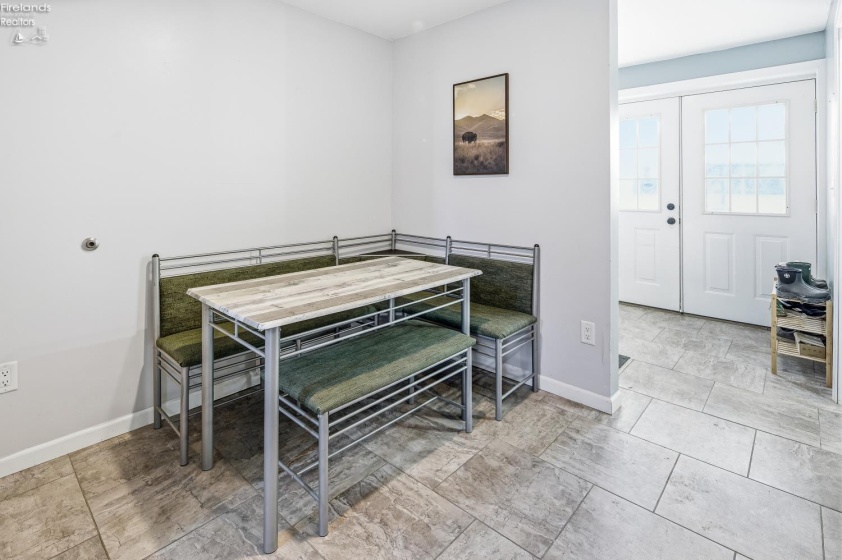1941 State Route 412, Fremont, 43420, 3 Bedrooms Bedrooms, ,2 BathroomsBathrooms,Residential,For Sale,State Route 412,20261908