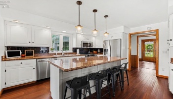208 Kinney, Bellevue, 44811, 4 Bedrooms Bedrooms, ,2 BathroomsBathrooms,Residential,For Sale,Kinney,20261957