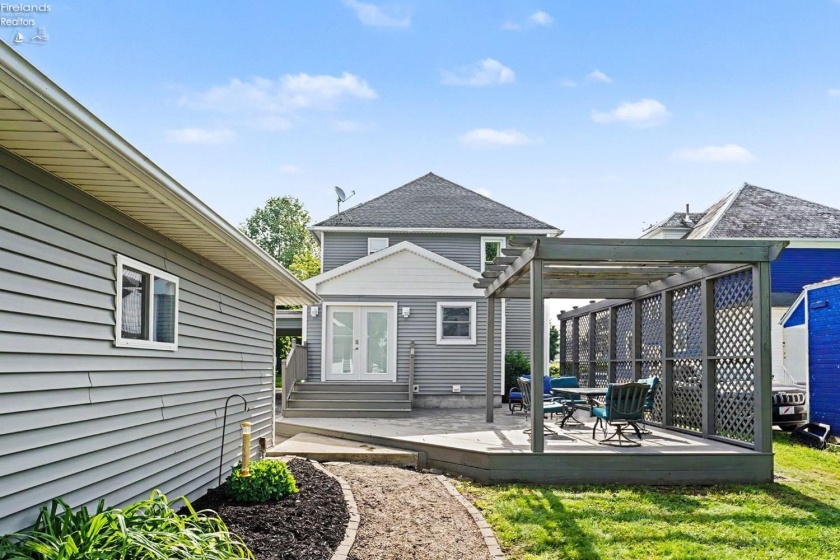 208 Kinney, Bellevue, 44811, 4 Bedrooms Bedrooms, ,2 BathroomsBathrooms,Residential,For Sale,Kinney,20261957