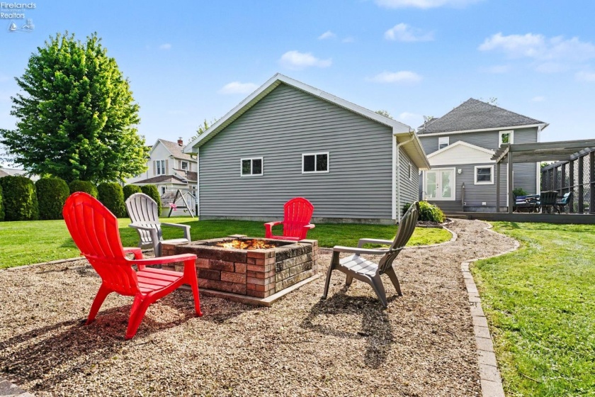 208 Kinney, Bellevue, 44811, 4 Bedrooms Bedrooms, ,2 BathroomsBathrooms,Residential,For Sale,Kinney,20261957