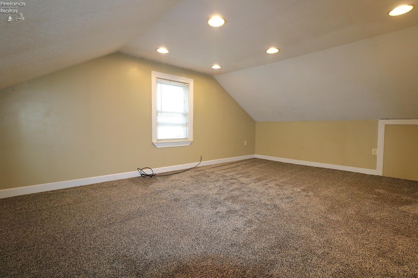 17 Chatham Street, Norwalk, 44857, ,Multiple Units,For Sale,Chatham,20261912