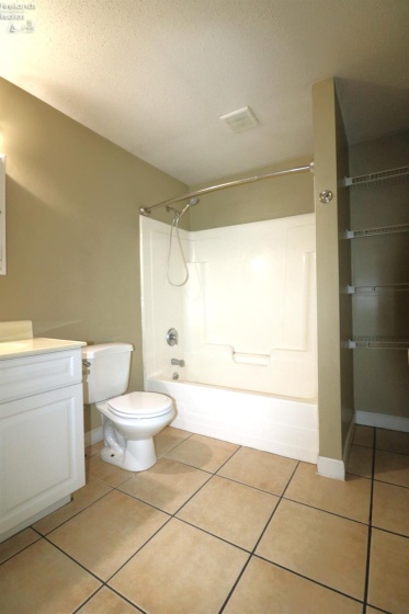 17 Chatham Street, Norwalk, 44857, ,Multiple Units,For Sale,Chatham,20261912