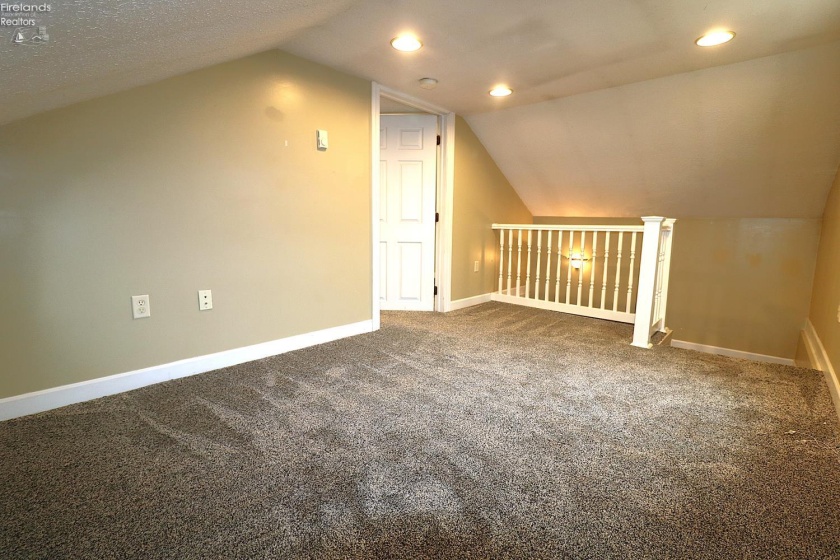17 Chatham Street, Norwalk, 44857, ,Multiple Units,For Sale,Chatham,20261912