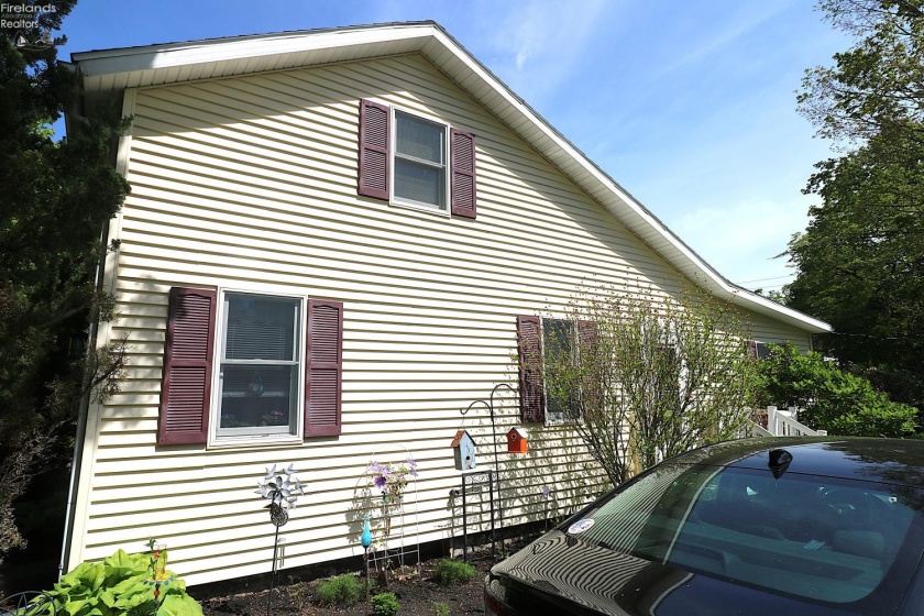 62 Huron Street, Milan, 44846, 2 Bedrooms Bedrooms, ,1 BathroomBathrooms,Residential,For Sale,Huron,20261809
