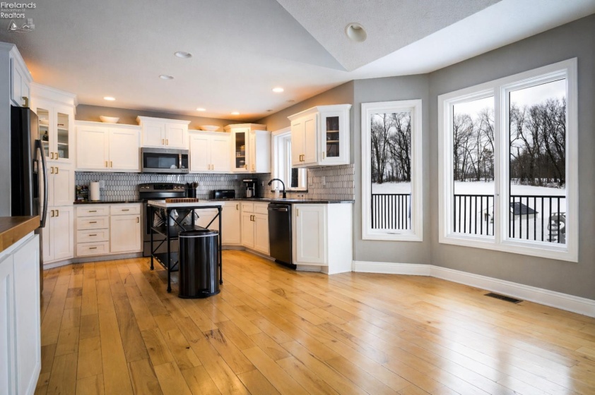 3405 Hastings Newville Road, Mansfield, 44903, 6 Bedrooms Bedrooms, ,4 BathroomsBathrooms,Residential,For Sale,Hastings Newville,20261971