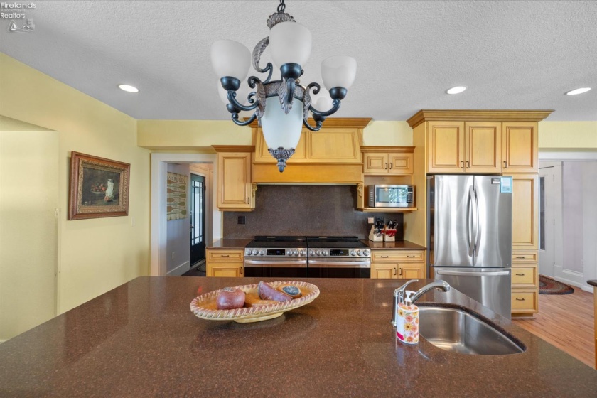 133 Clemons Street, Marblehead, 43440, ,13 BathroomsBathrooms,Residential,For Sale,Clemons,20261972