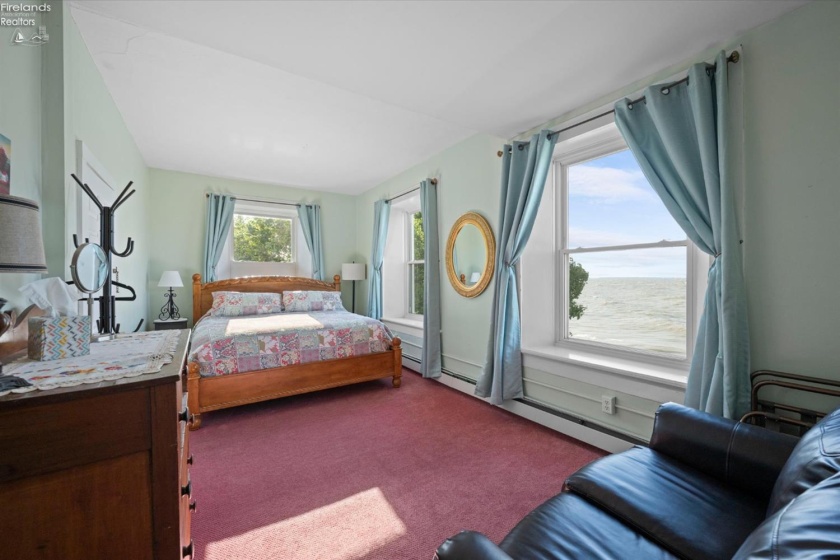 133 Clemons Street, Marblehead, 43440, ,13 BathroomsBathrooms,Residential,For Sale,Clemons,20261972