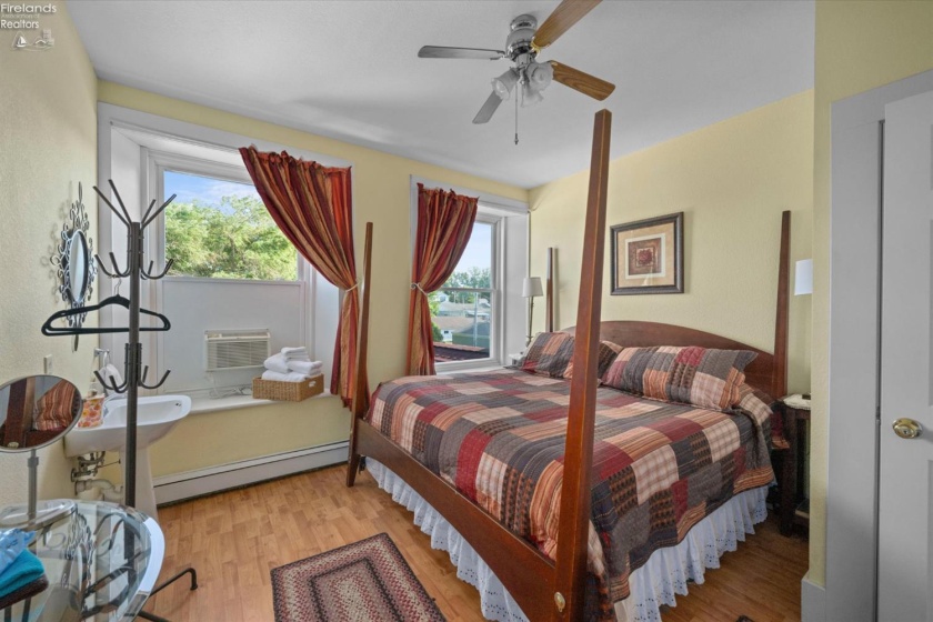 133 Clemons Street, Marblehead, 43440, ,13 BathroomsBathrooms,Residential,For Sale,Clemons,20261972