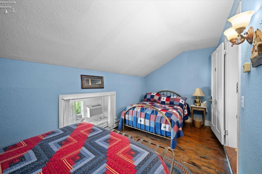 133 Clemons Street, Marblehead, 43440, ,13 BathroomsBathrooms,Residential,For Sale,Clemons,20261972