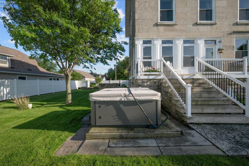 133 Clemons Street, Marblehead, 43440, ,13 BathroomsBathrooms,Residential,For Sale,Clemons,20261972