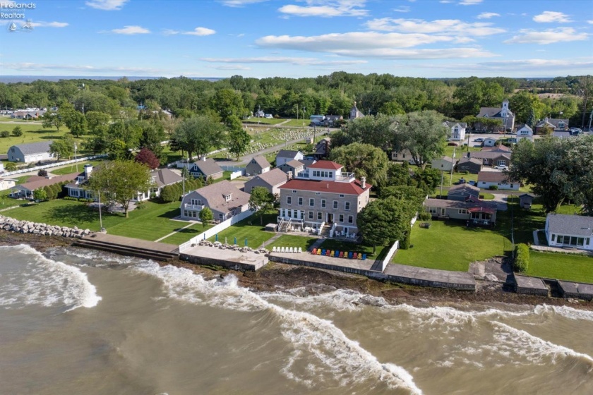 133 Clemons Street, Marblehead, 43440, ,13 BathroomsBathrooms,Residential,For Sale,Clemons,20261972