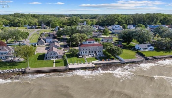 133 Clemons Street, Marblehead, 43440, ,13 BathroomsBathrooms,Residential,For Sale,Clemons,20261972