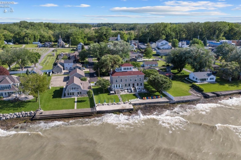 133 Clemons Street, Marblehead, 43440, ,13 BathroomsBathrooms,Residential,For Sale,Clemons,20261972